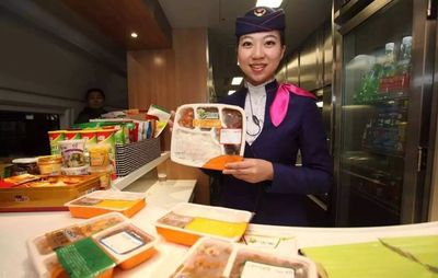 鐵路部門推出動車組列車互聯網訂餐服務，南寧東站等27個高鐵車站為首批試點